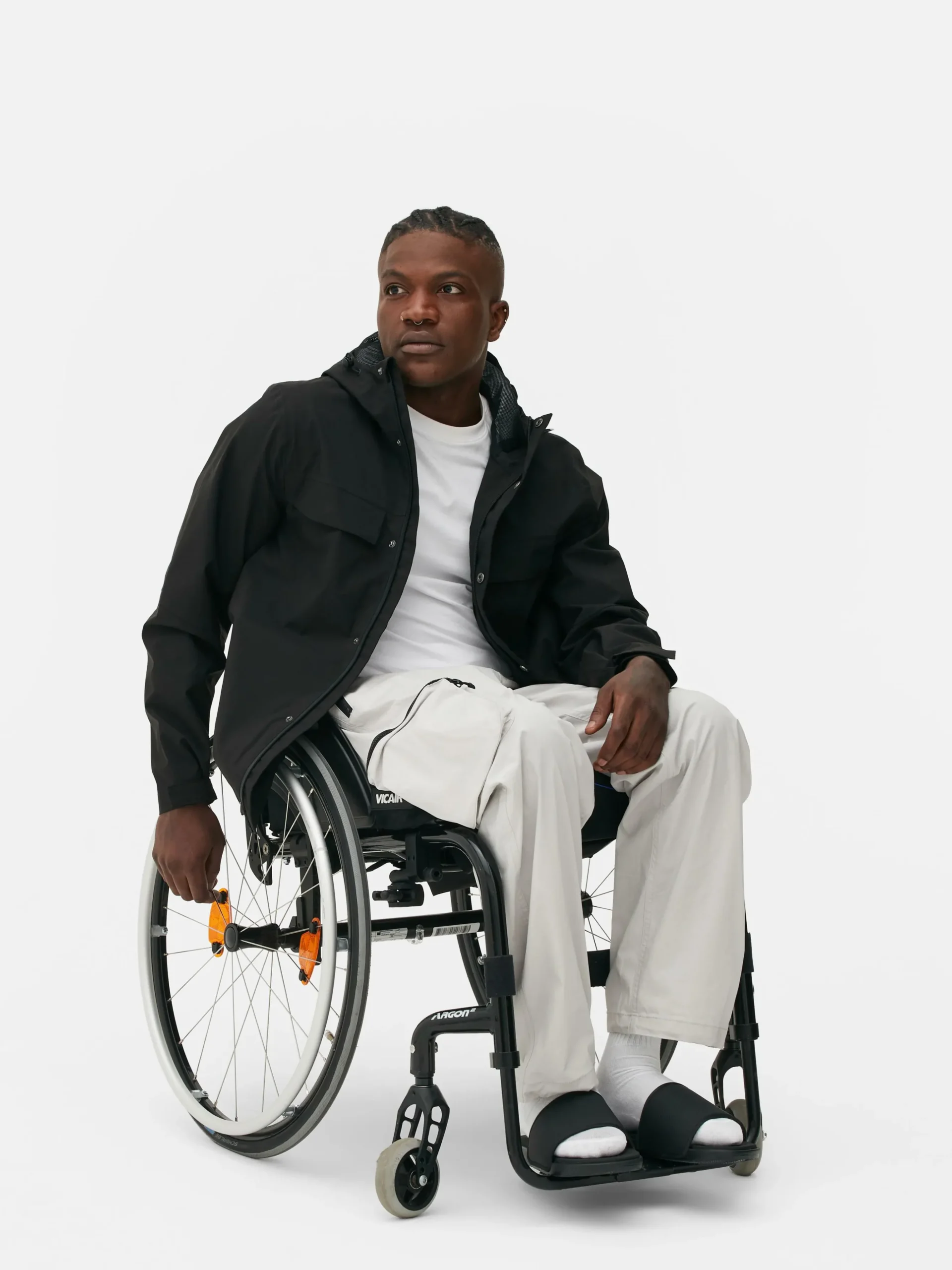 Regenmantel Mit Kapuze Und Durchgehendem Reißverschluss