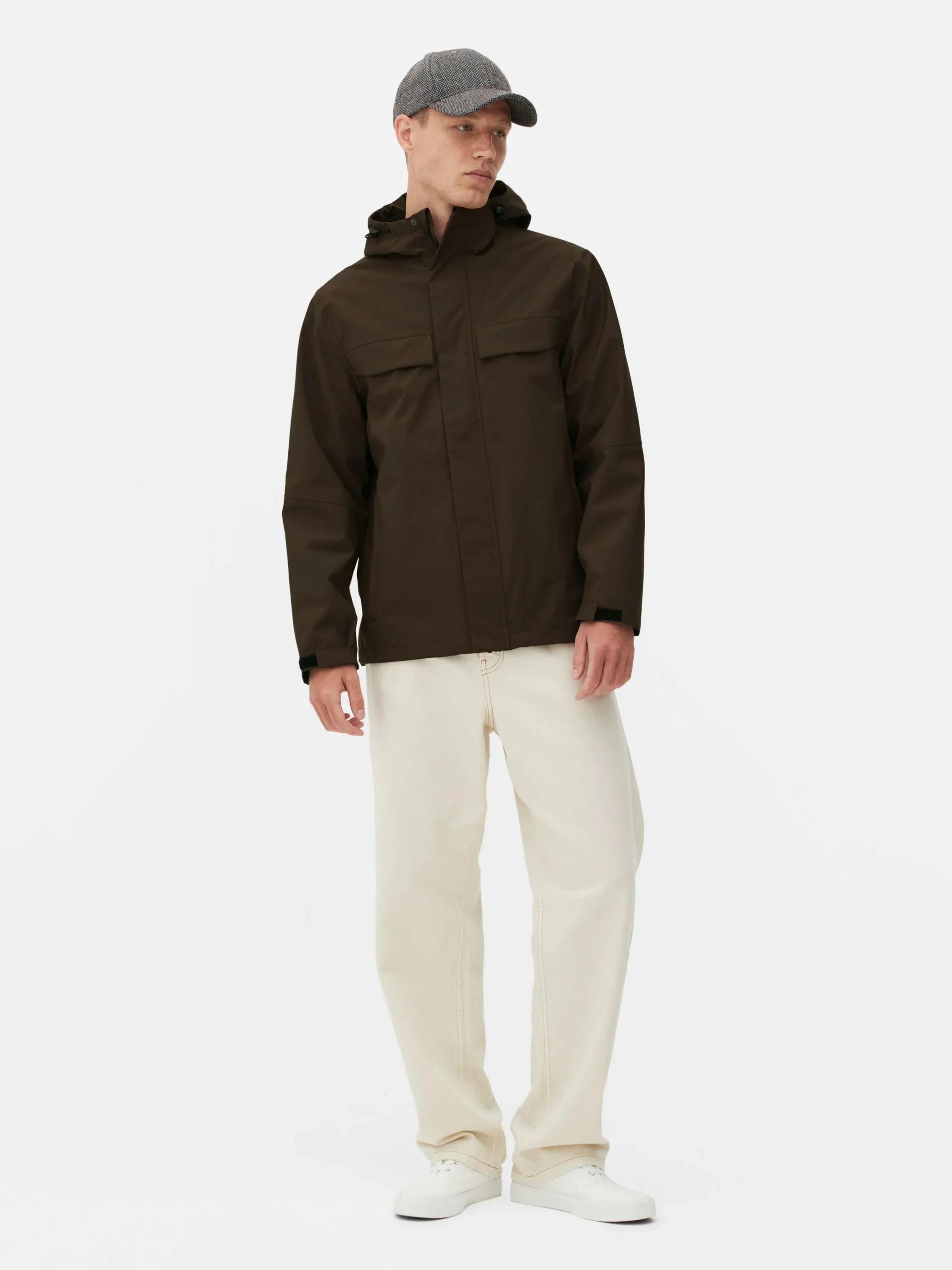 Regenmantel Mit Kapuze Und Durchgehendem Reißverschluss