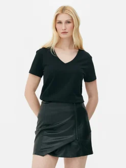 Regular-Fit-T-Shirt Mit V-Ausschnitt