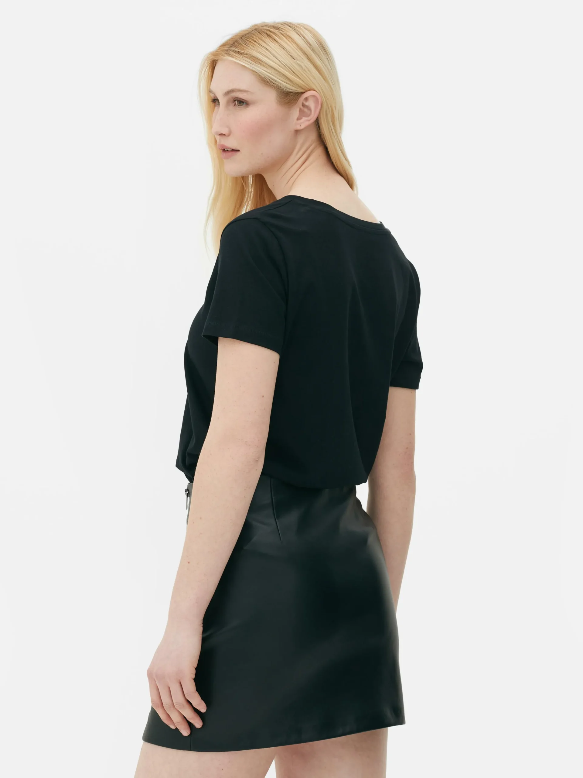 Regular-Fit-T-Shirt Mit V-Ausschnitt