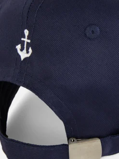 „Rita Ora“ Kappe Mit Aufgestickter Initiale