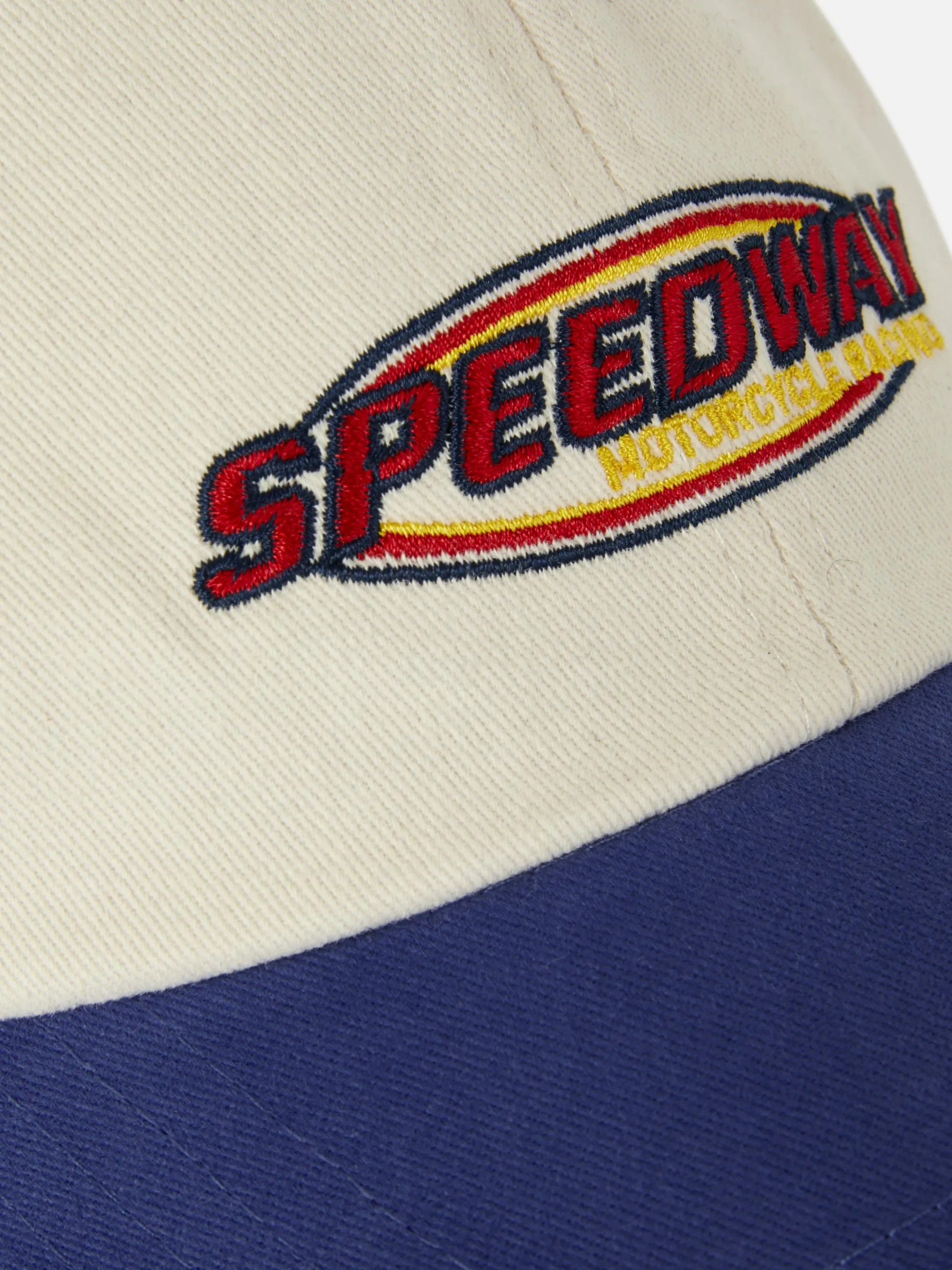 „Rita Ora“ Kappe Mit Slogan