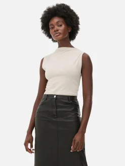 Ärmelloser Body Mit Hohem Kragen