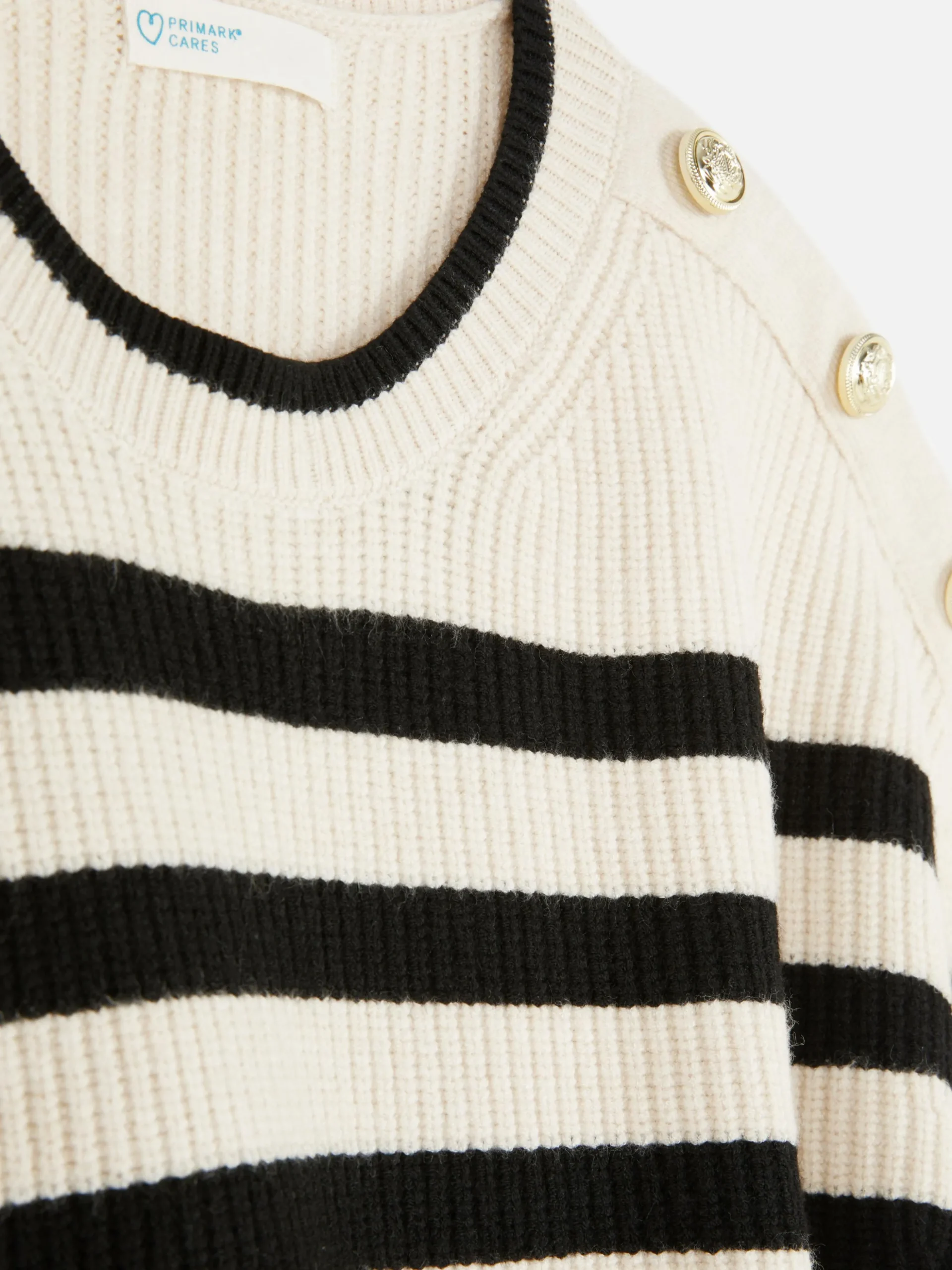 Rundhalspullover Mit Knopfdetail