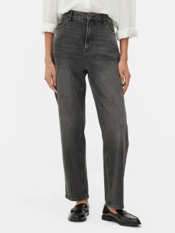 Schmal Geschnittene Jeans Mit Geradem Bein