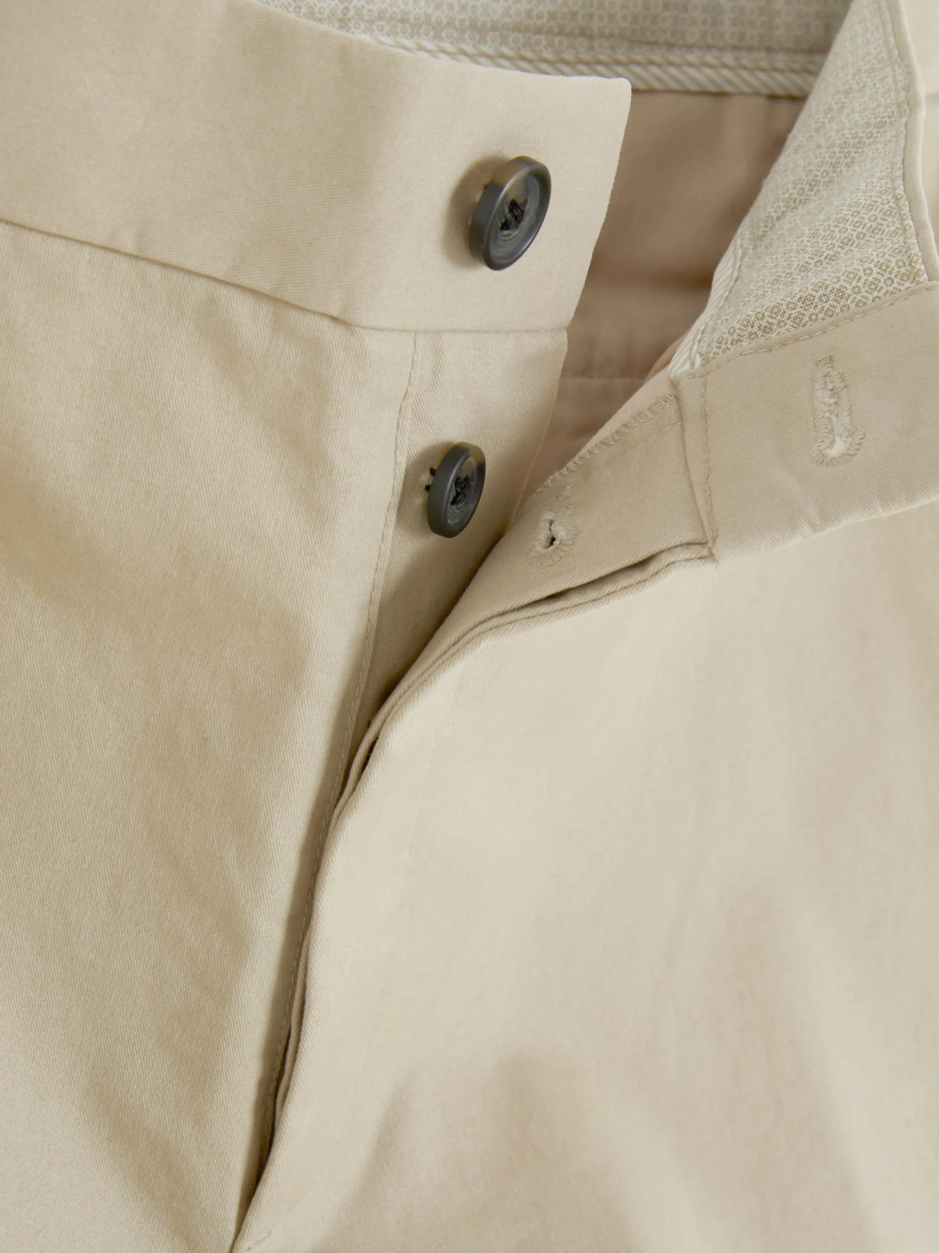 Schmale Stretch-Chinohose