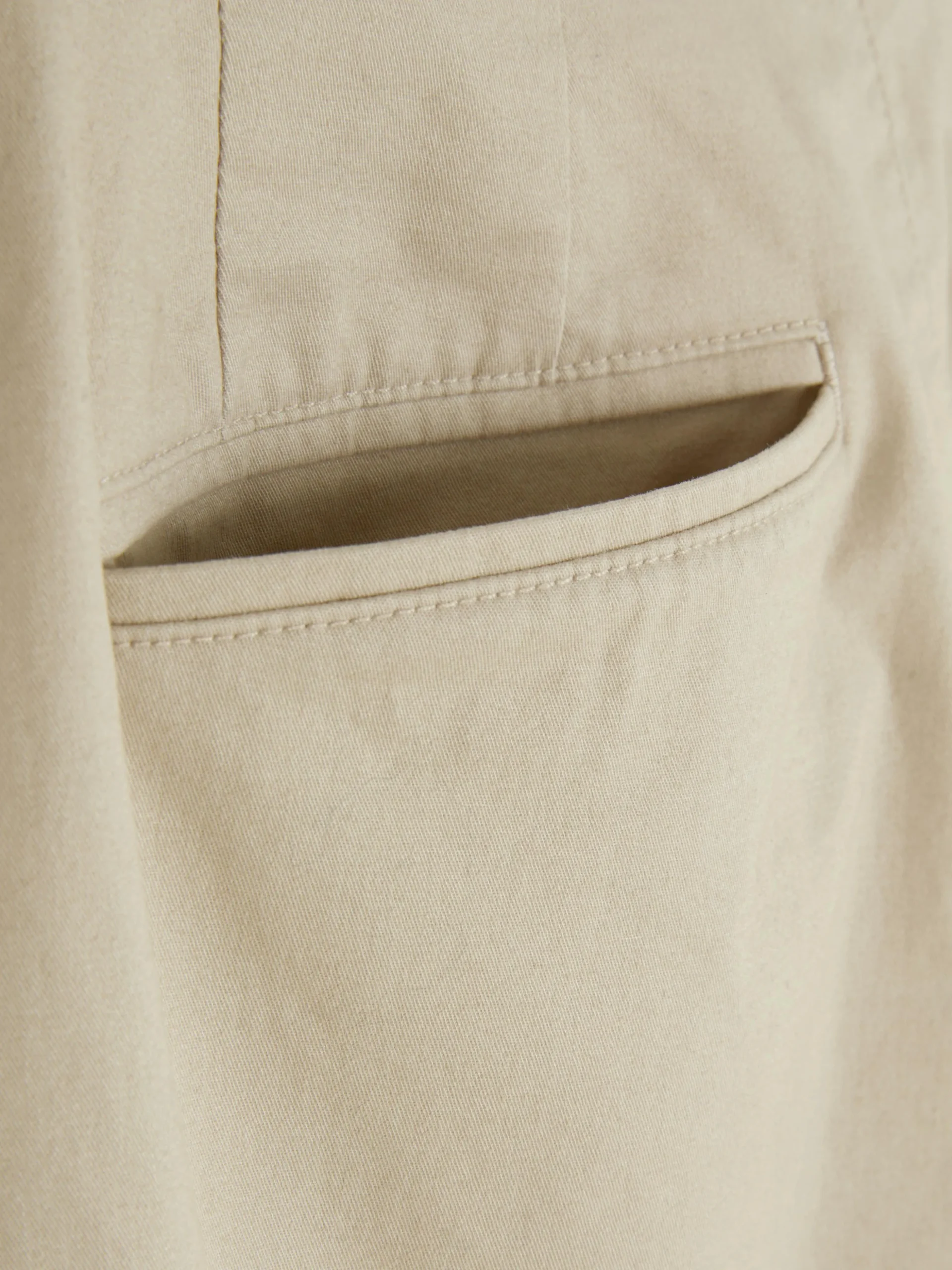 Schmale Stretch-Chinohose