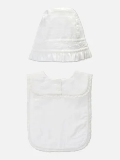 Set Aus Mütze Und Lätzchen Für Besondere Anlässe