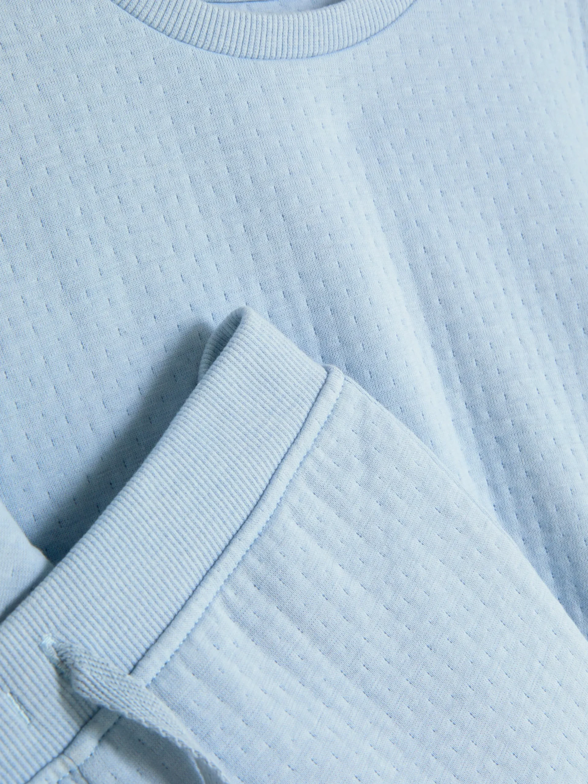 Set Aus Strukturiertem Sweatshirt Und Jogginghose