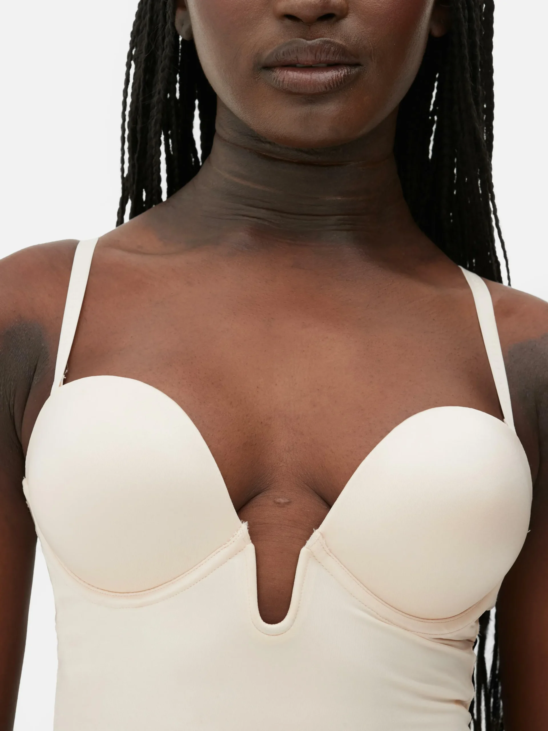 Shapewear-Body Mit Körbchen Und Tiefem Ausschnitt