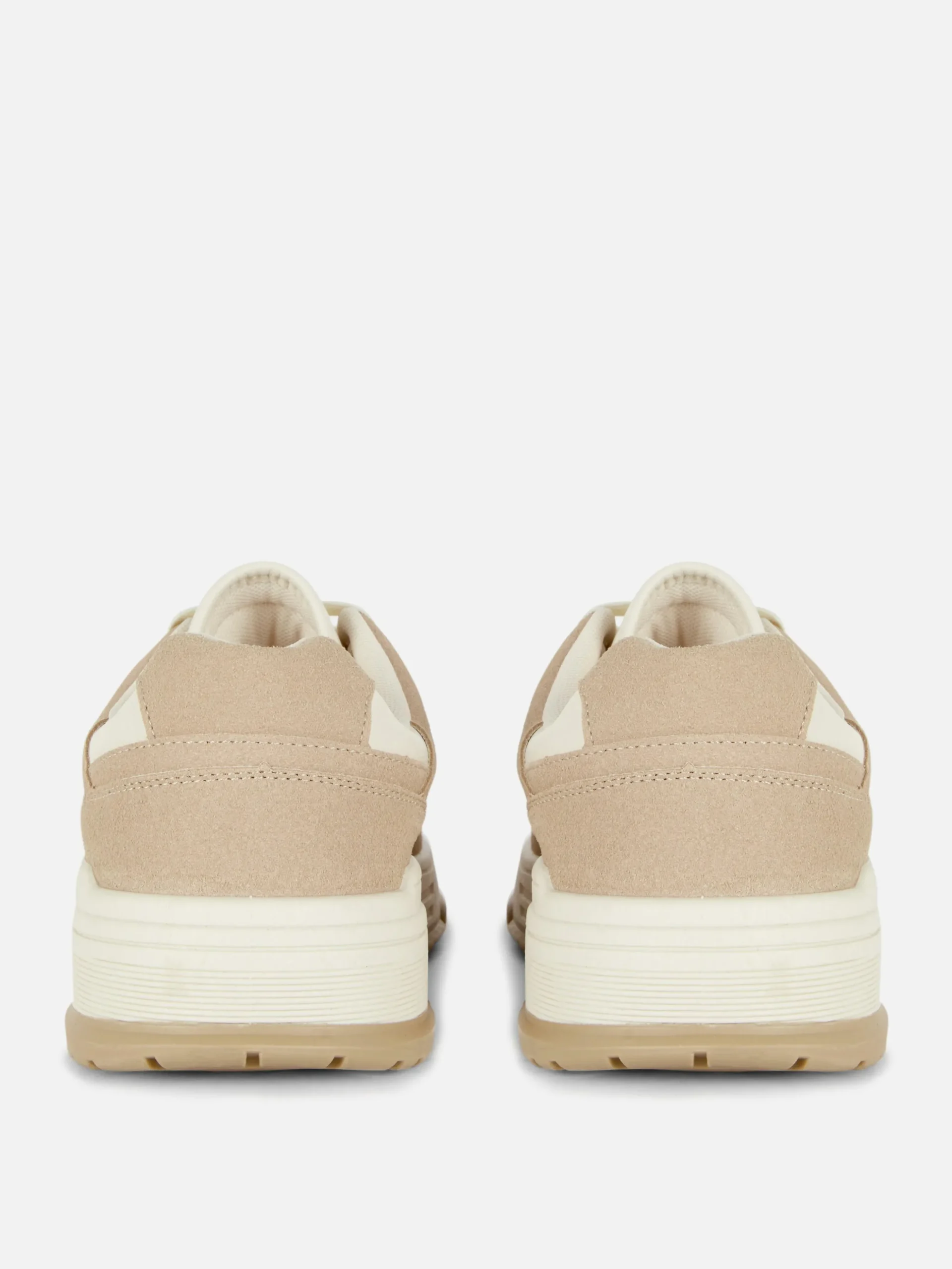 Skater-Sneaker Mit Dicker Sohle Und Einsätzen