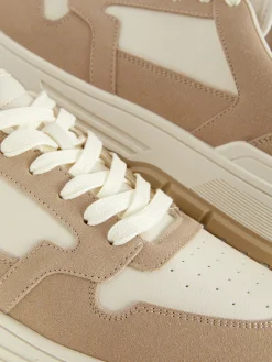 Skater-Sneaker Mit Dicker Sohle Und Einsätzen