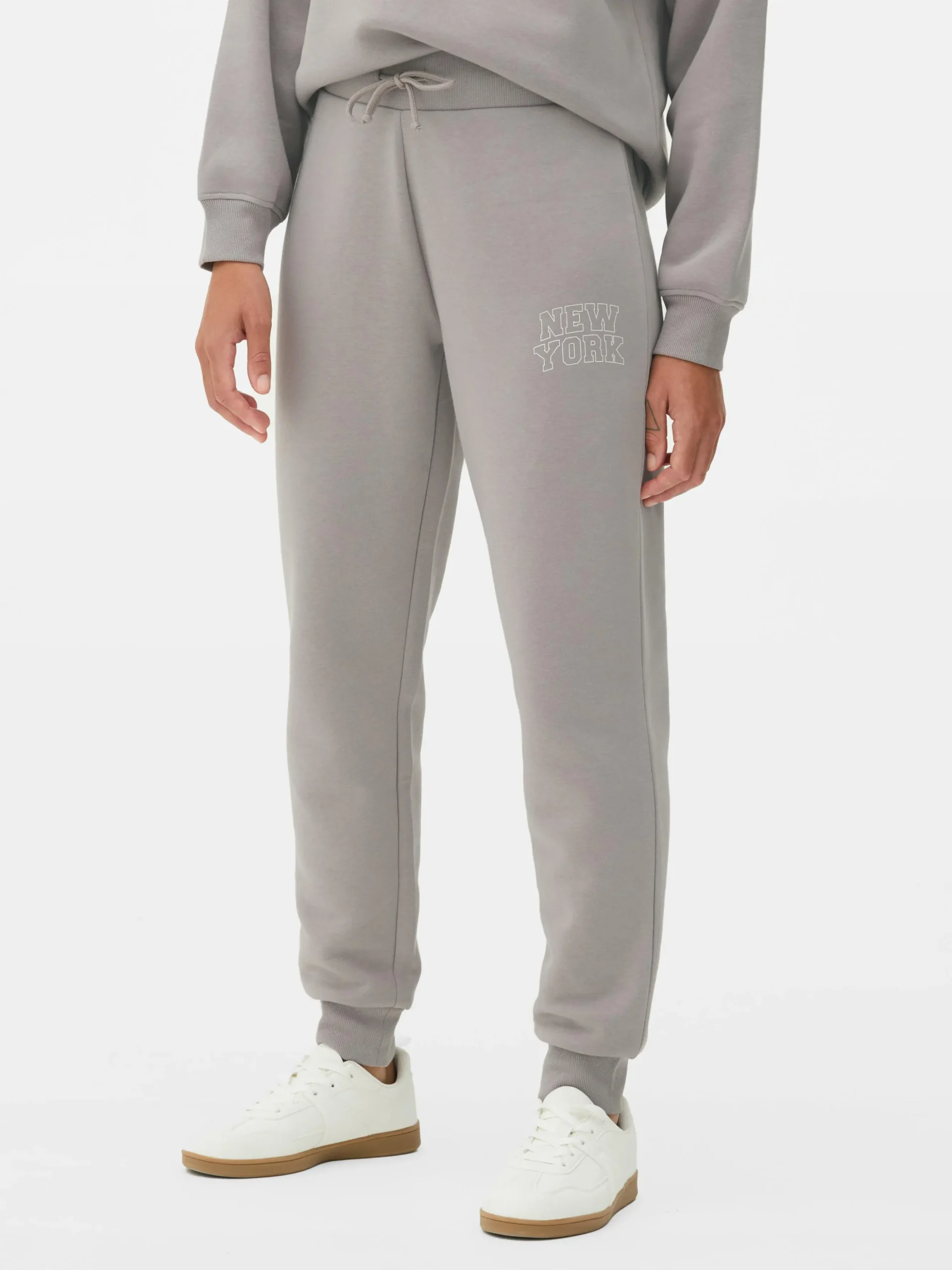 Skinny-Fit-Jogginghose Mit Grafik