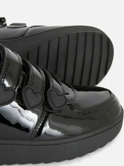 Sneaker In Lackoptik Mit Drei Riemen