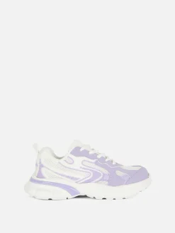 Sneaker Mit Breiter Sohle Und Einsätzen