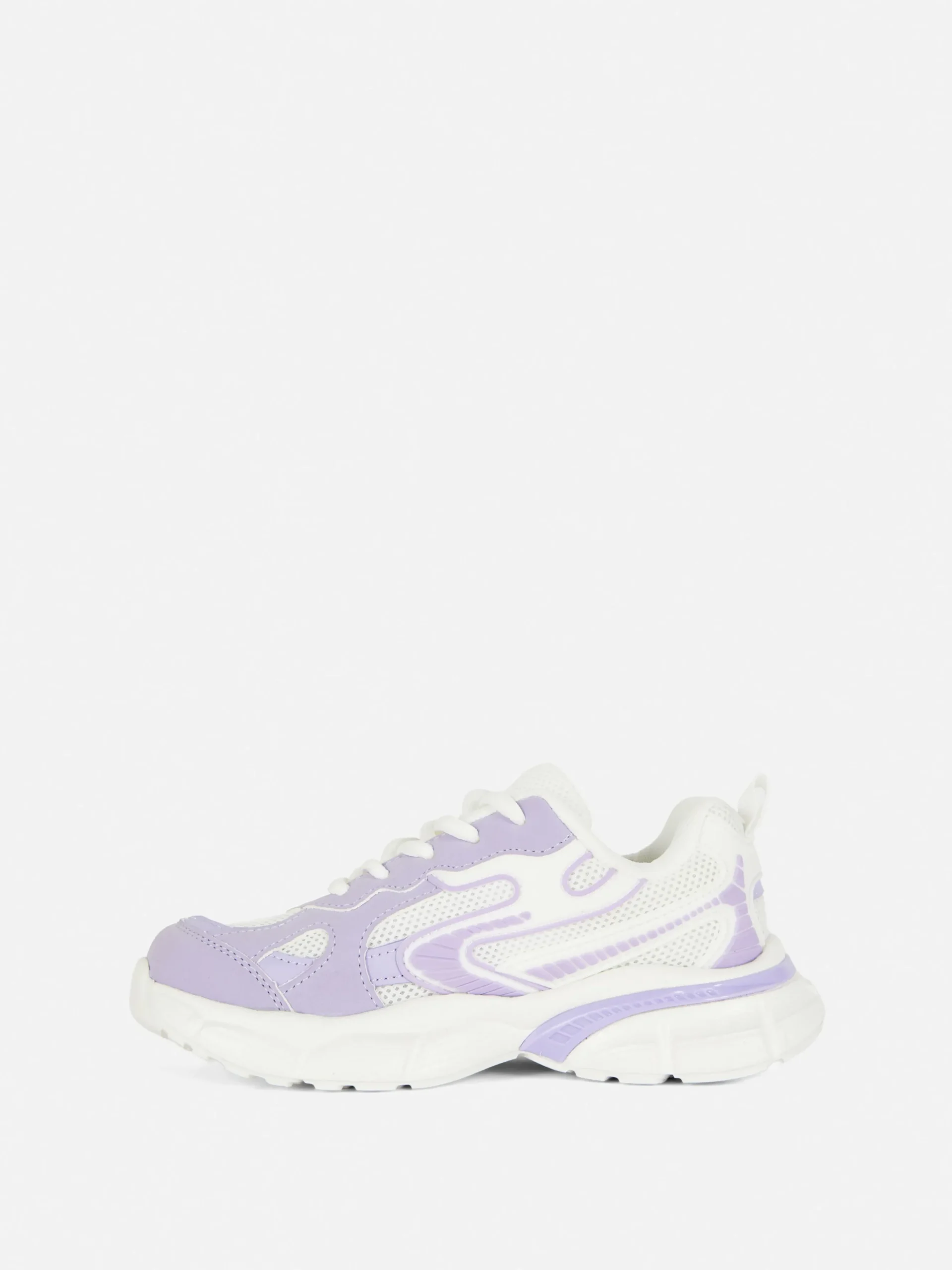 Sneaker Mit Breiter Sohle Und Einsätzen