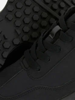 Sneaker Mit Dicker Sohle In Blockfarben