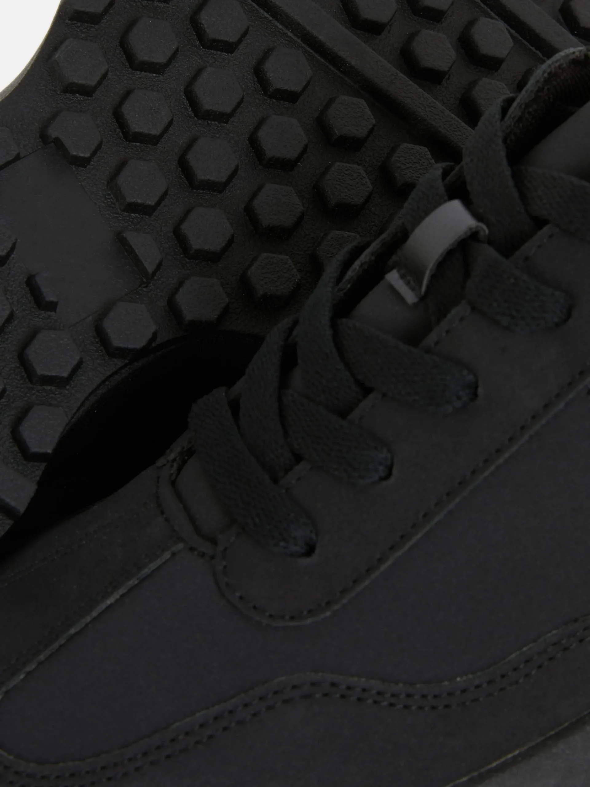 Sneaker Mit Dicker Sohle In Blockfarben