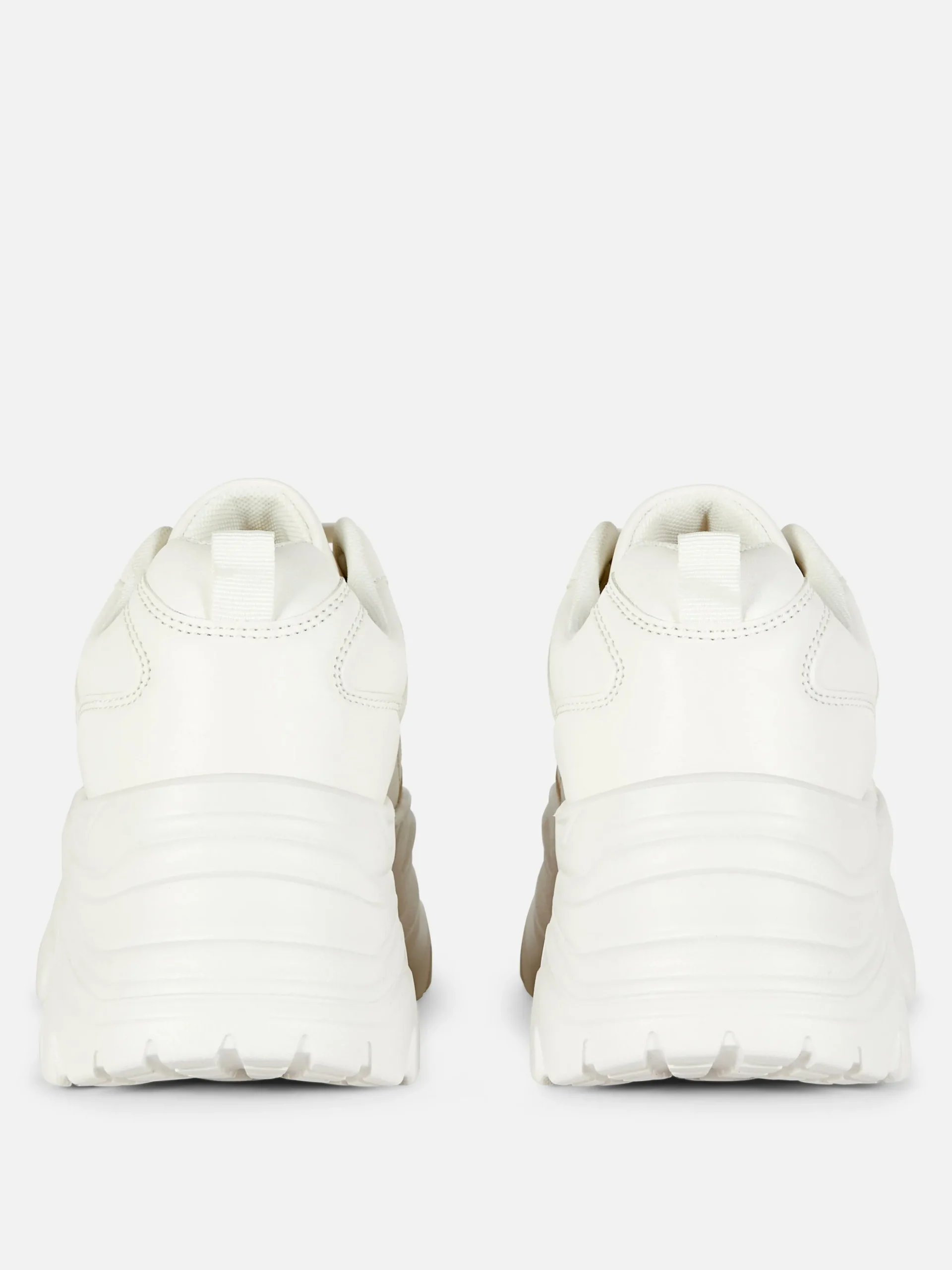 Sneaker Mit Extremer Plateausohle