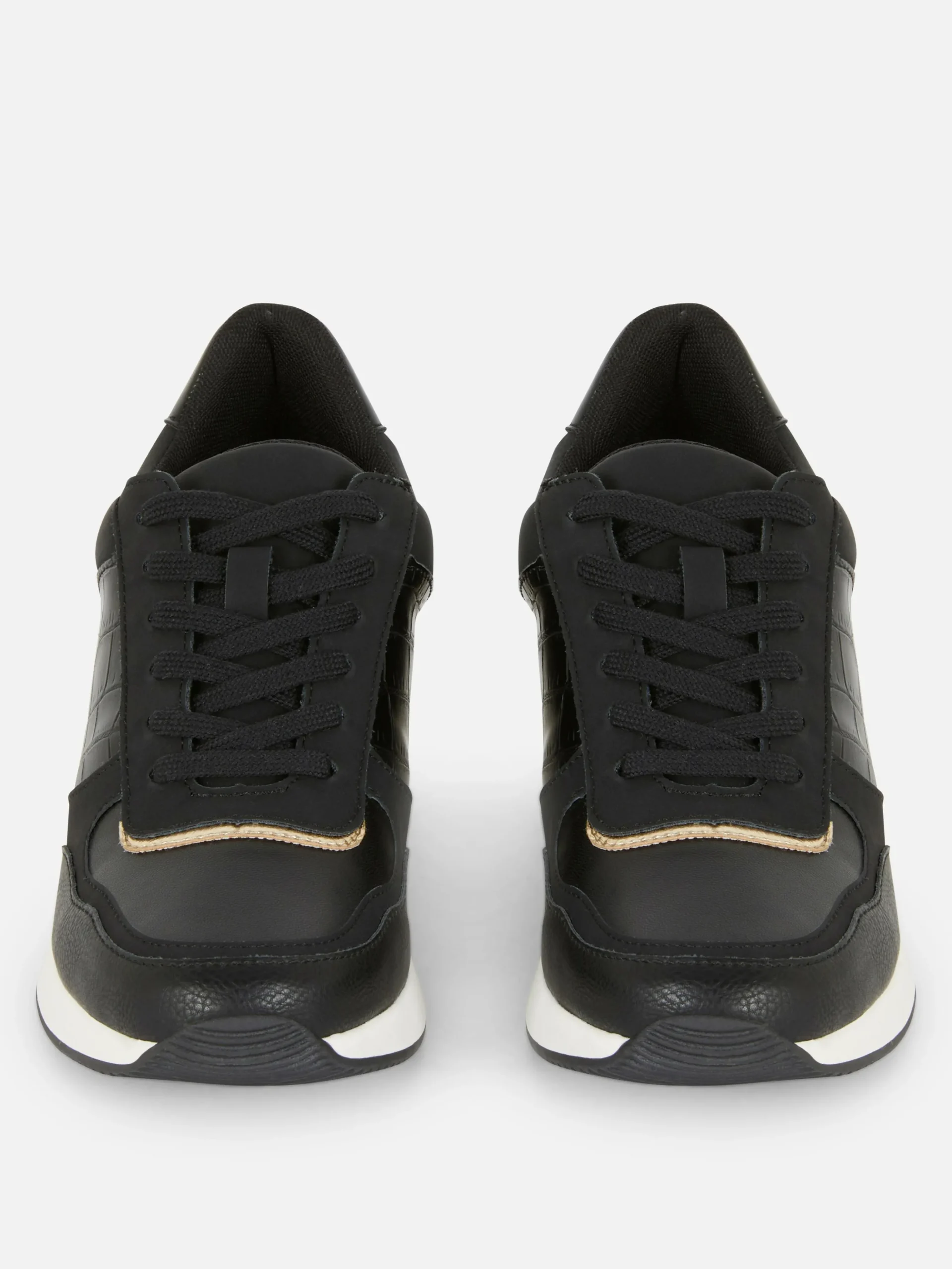 Sneaker Mit Keilabsatz Zum Schnüren