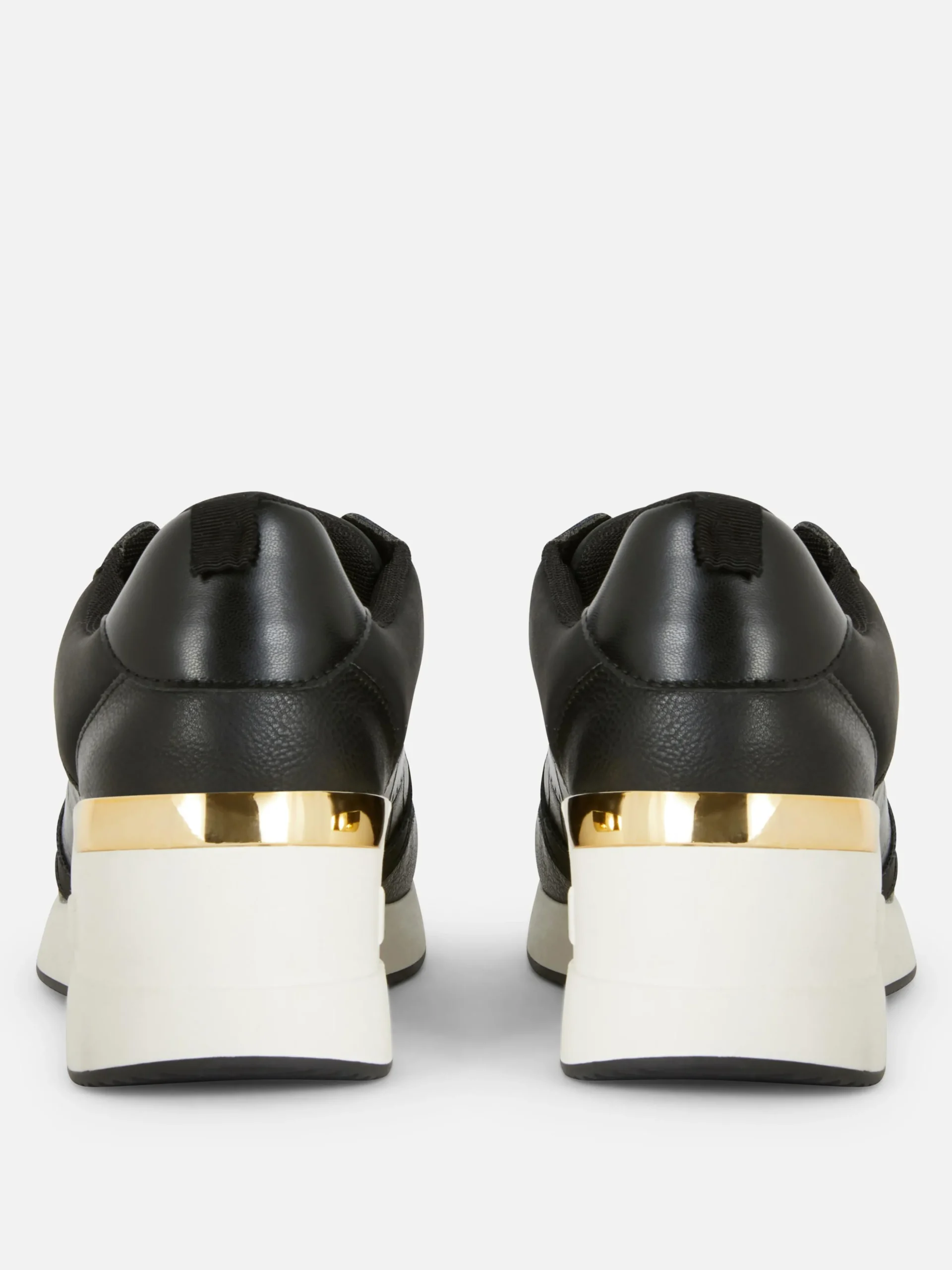 Sneaker Mit Keilabsatz Zum Schnüren