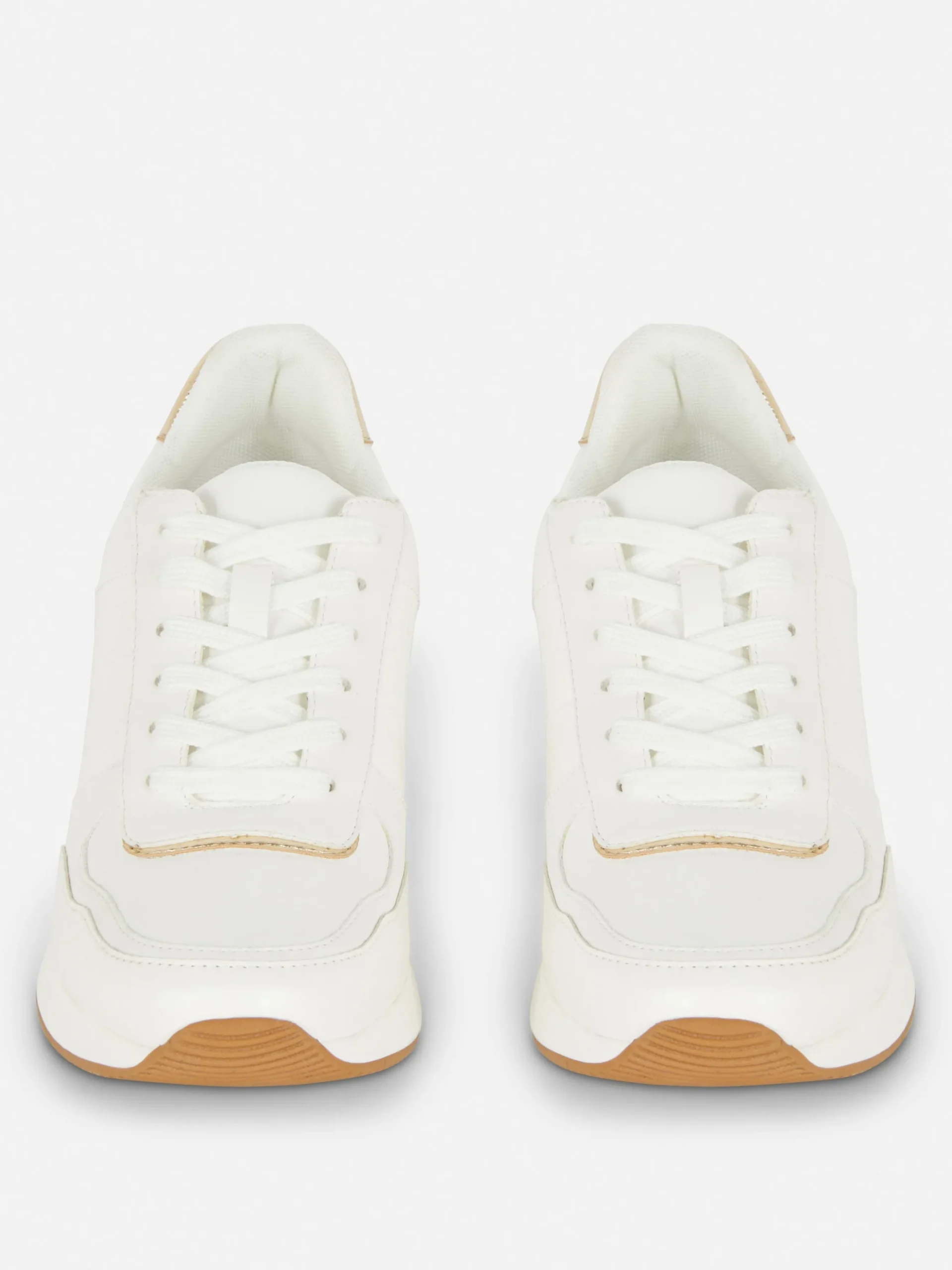 Sneaker Mit Keilabsatz Zum Schnüren