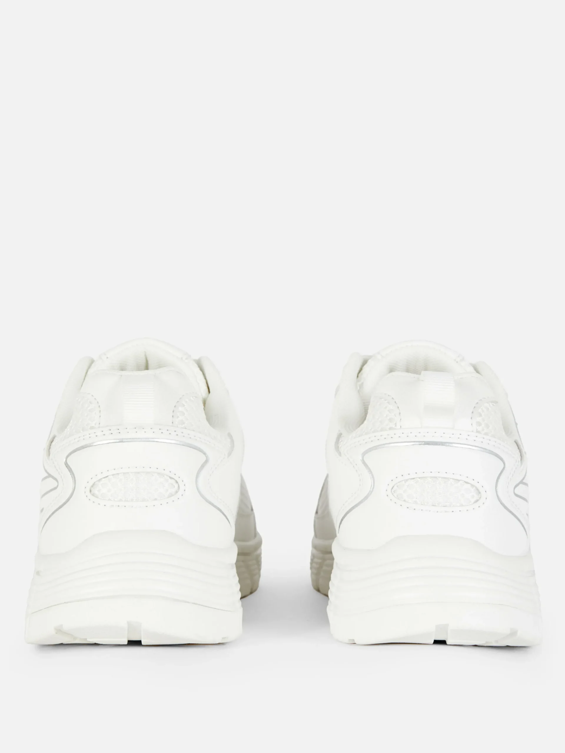 Sneaker Mit Netzstoffeinsätzen