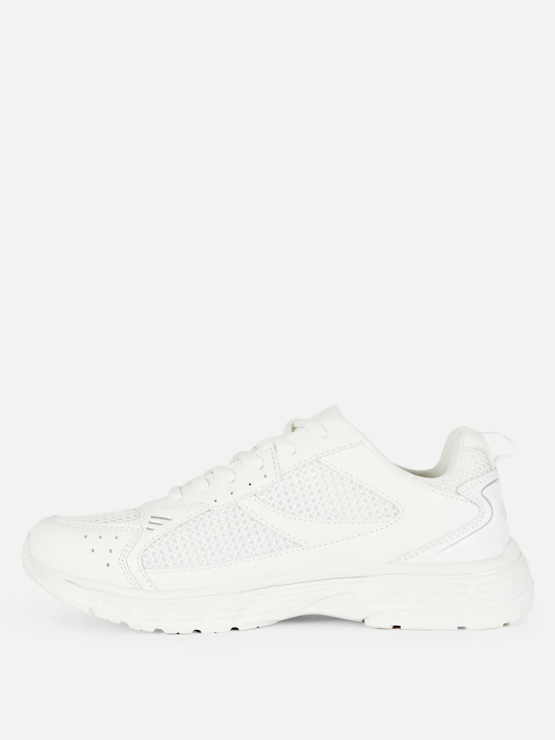 Sneaker Mit Netzstoffeinsätzen