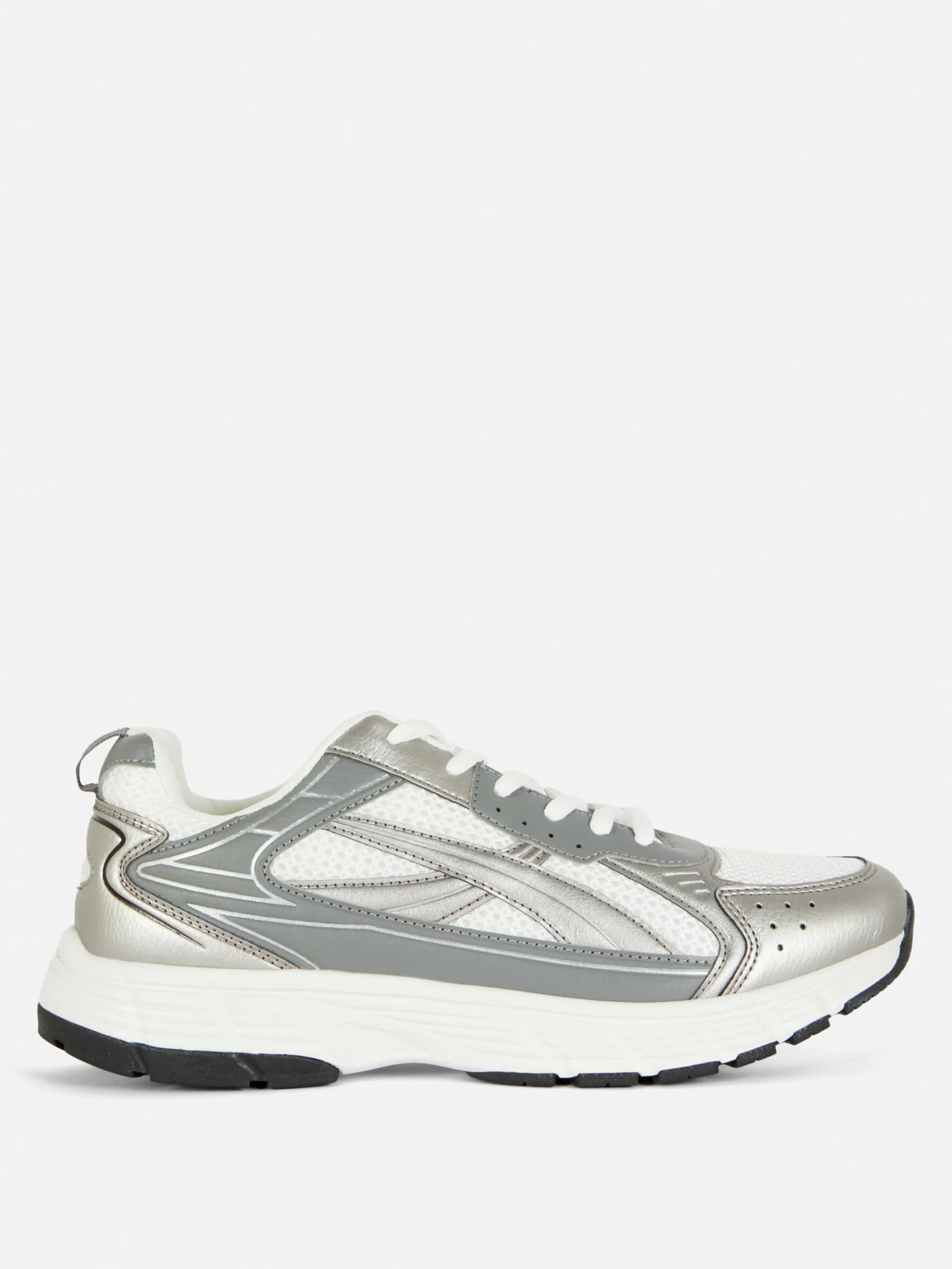 Sneaker Mit Netzstoffeinsätzen