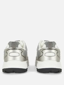 Sneaker Mit Netzstoffeinsätzen