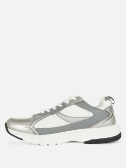 Sneaker Mit Netzstoffeinsätzen