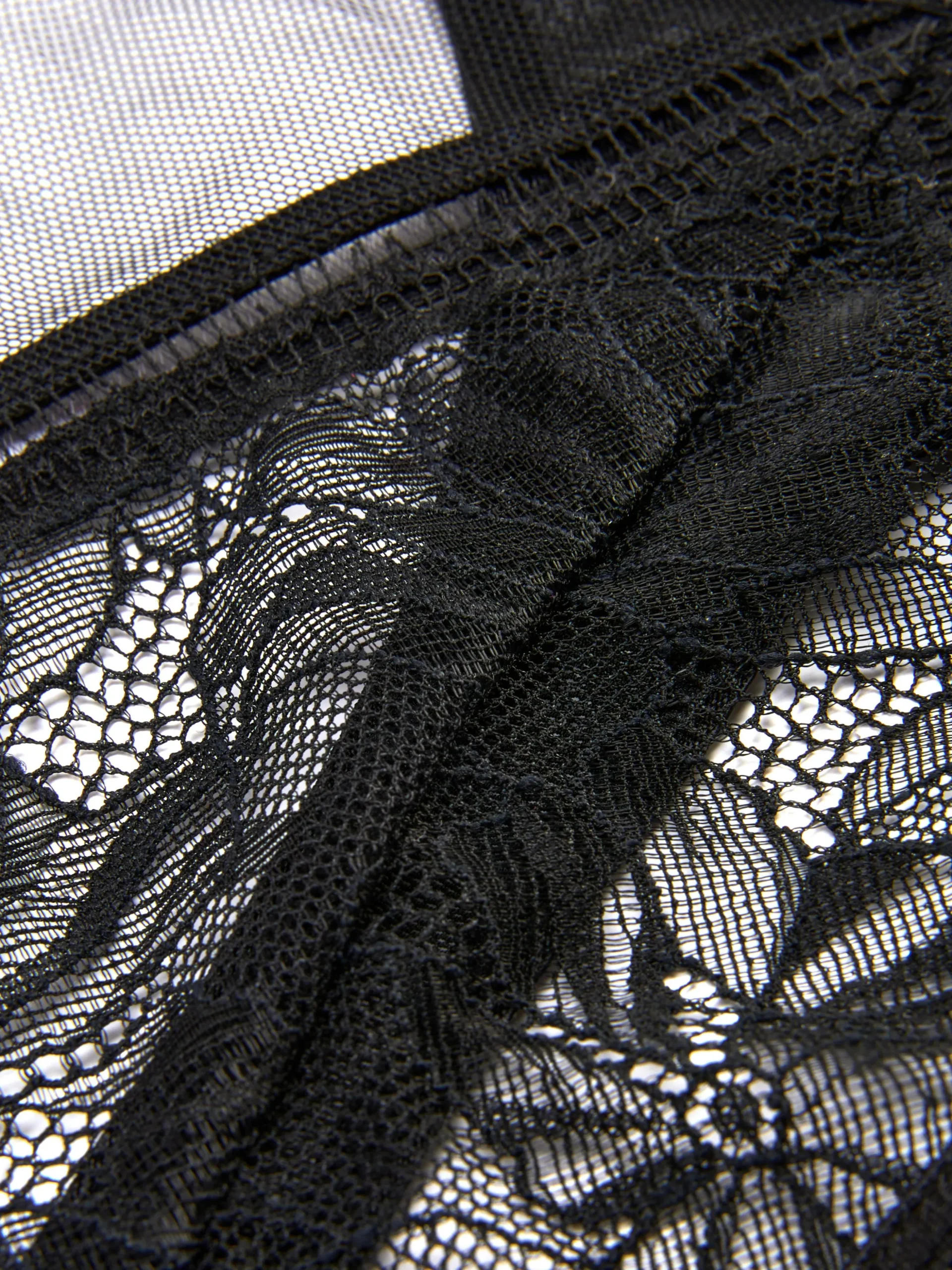 Spitzentanga Mit Zwei Trägern