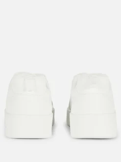 Sportliche Low-Top-Sneaker