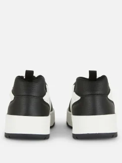 Sportliche Low-Top-Sneaker