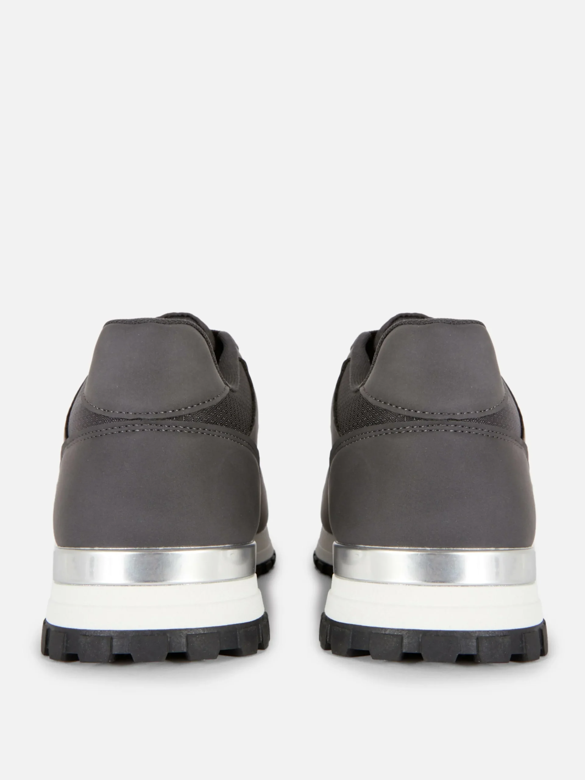 Sportliche Sneaker Mit Dicker Sohle