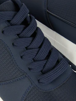 Sportliche Sneaker Mit Dicker Sohle