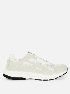 Sportliche Sneaker Mit Mehreren Einsätzen