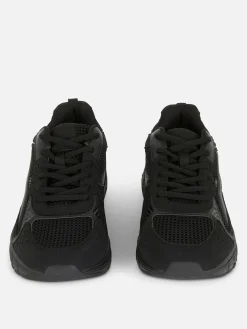 Sportliche Sneaker Mit Mehreren Einsätzen