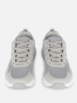 Sportliche Sneaker Mit Schnürsenkeln