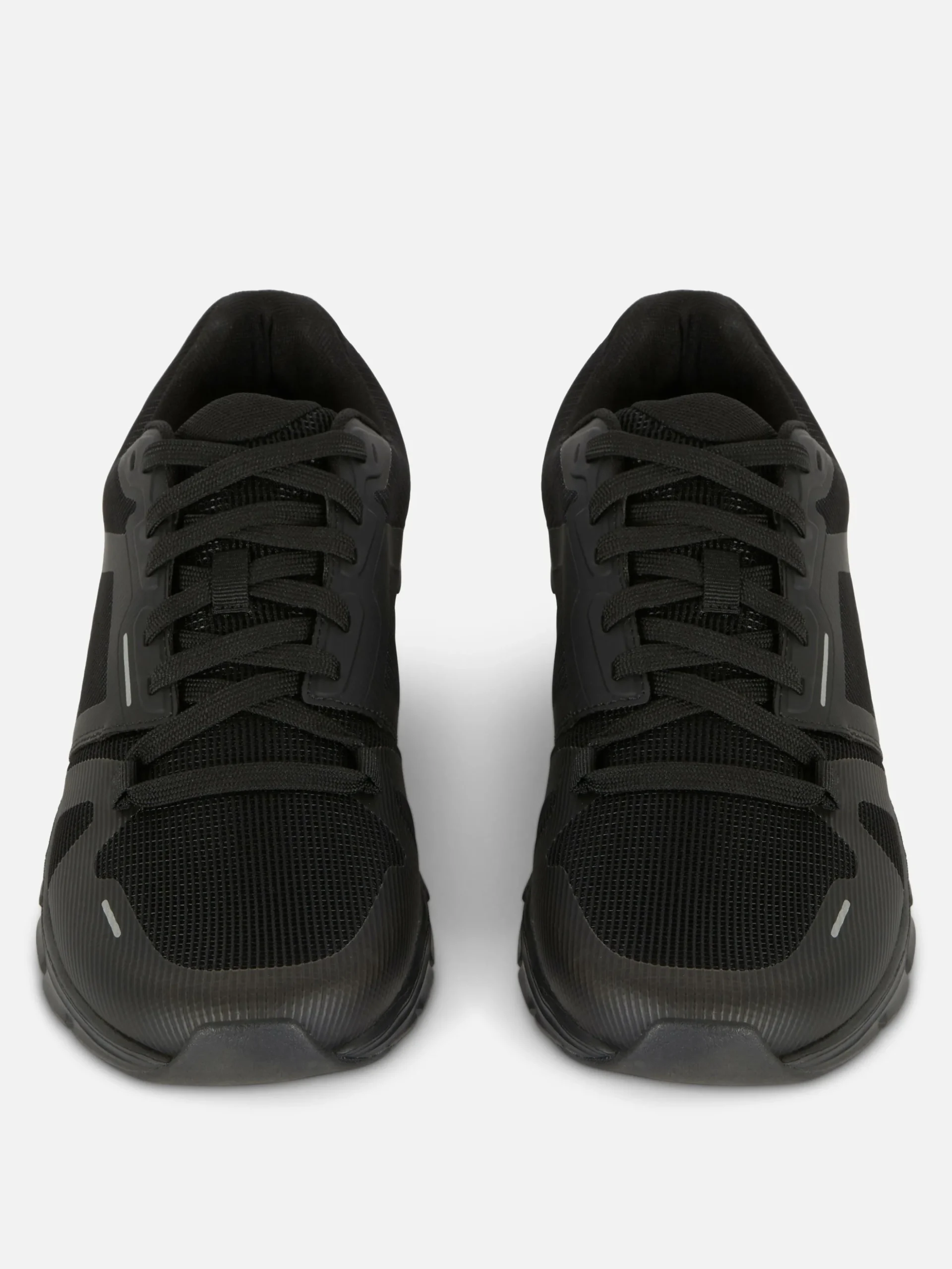 Sportliche Sneaker Zum Schnüren