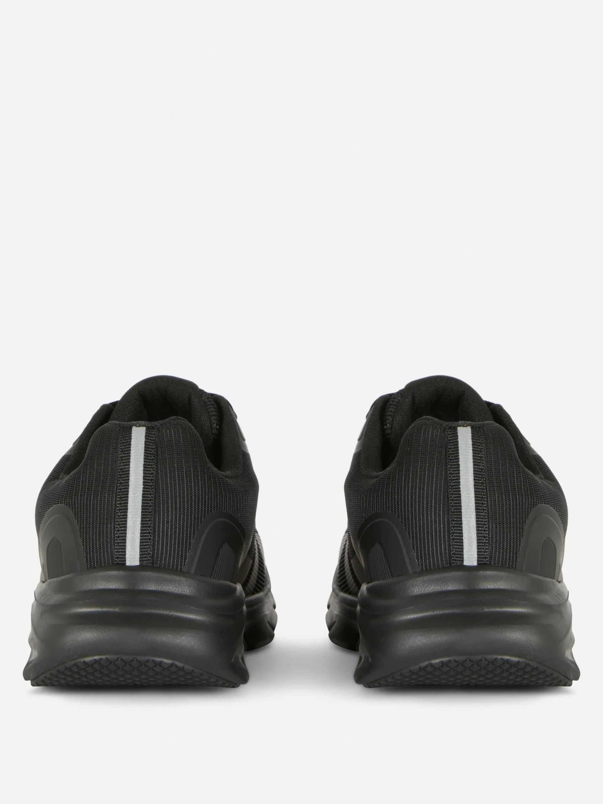 Sportliche Sneaker Zum Schnüren