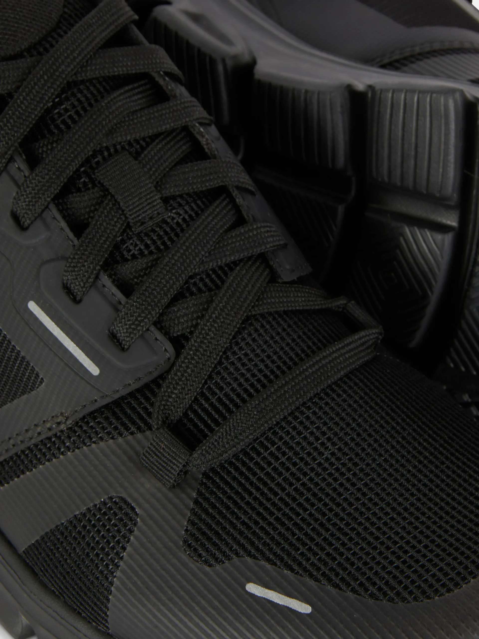 Sportliche Sneaker Zum Schnüren