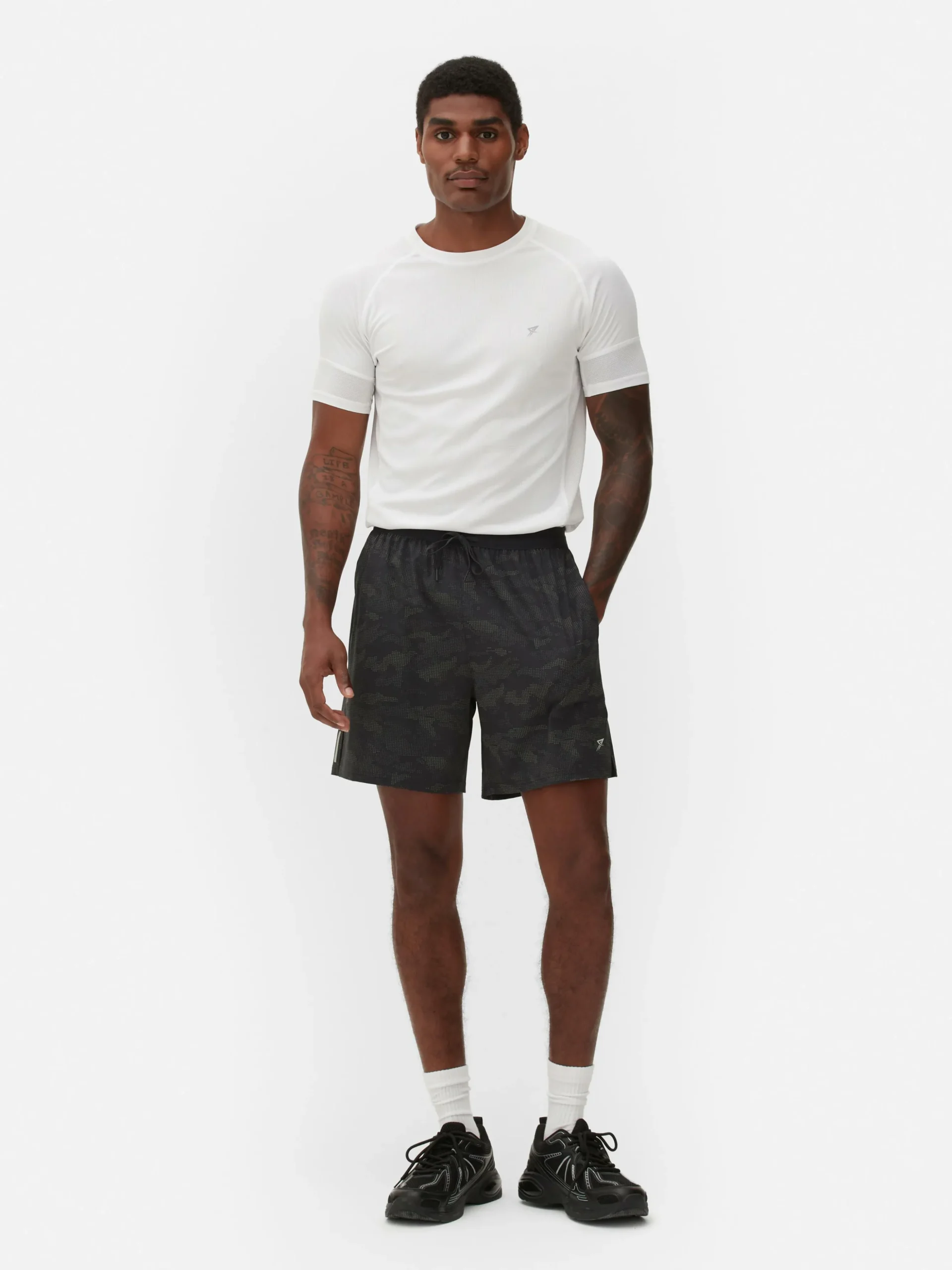 Sportshorts Mit Reflektierendem Muster