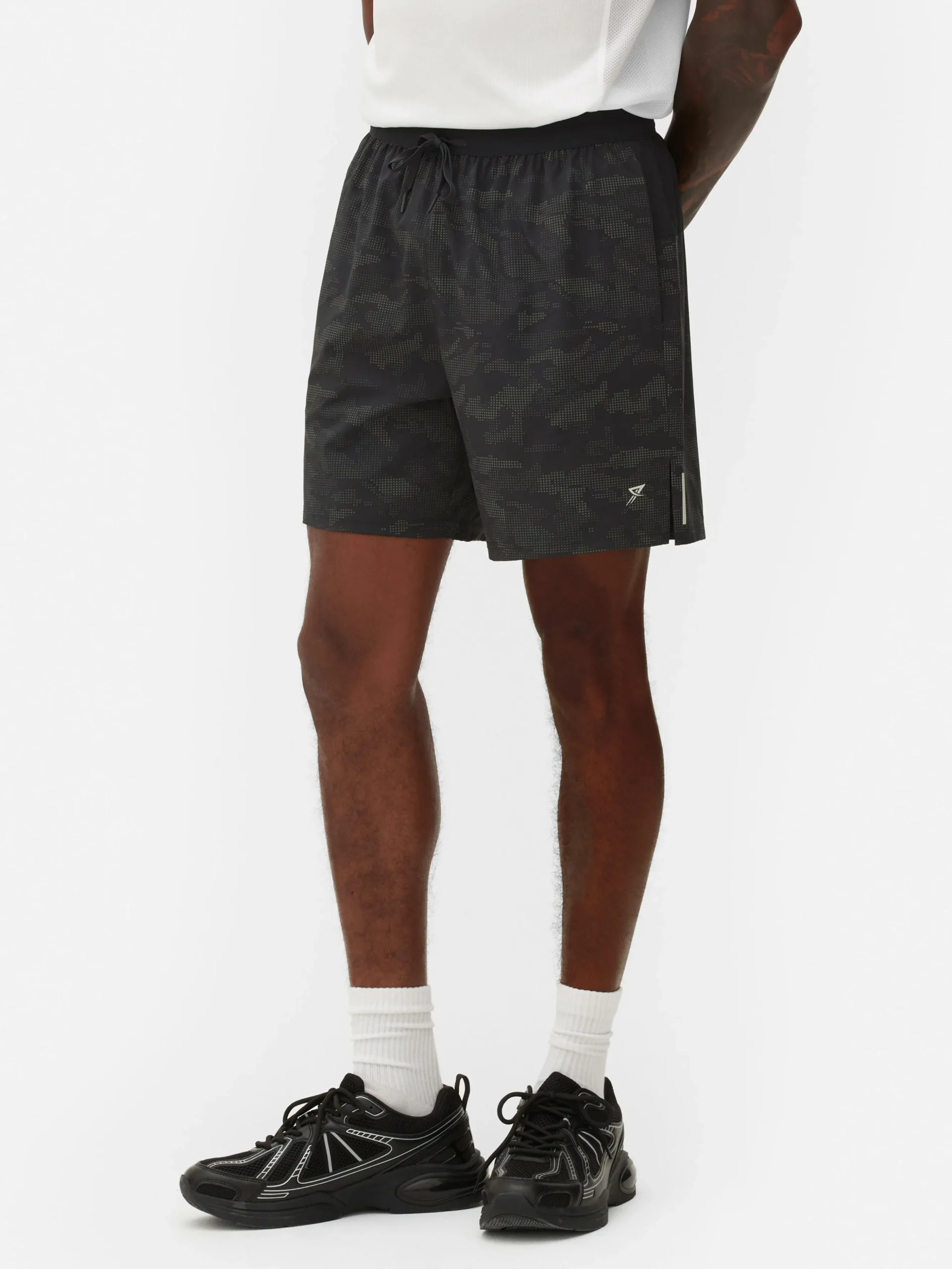 Sportshorts Mit Reflektierendem Muster