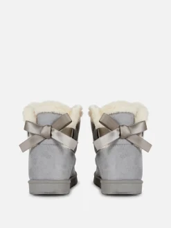 Stiefel Mit Schleife