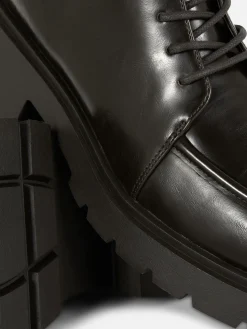 Stiefeletten Mit Apron Toe Und Schnürung