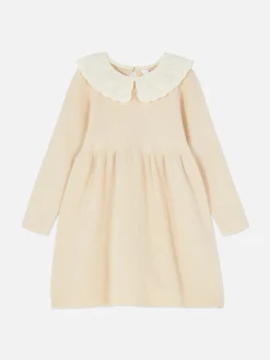 Strickkleid Mit Besticktem Kragen