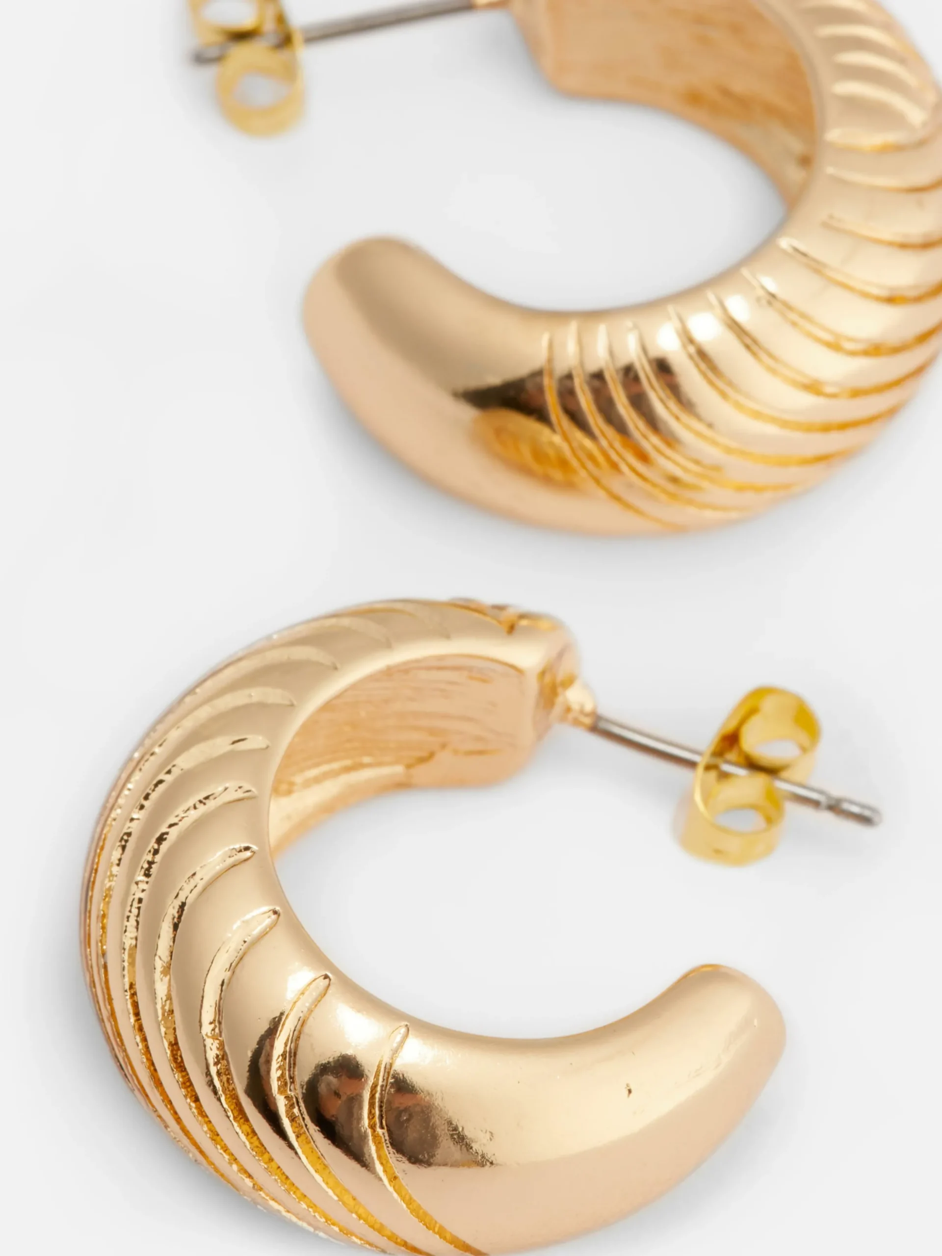 Strukturierte Creolen