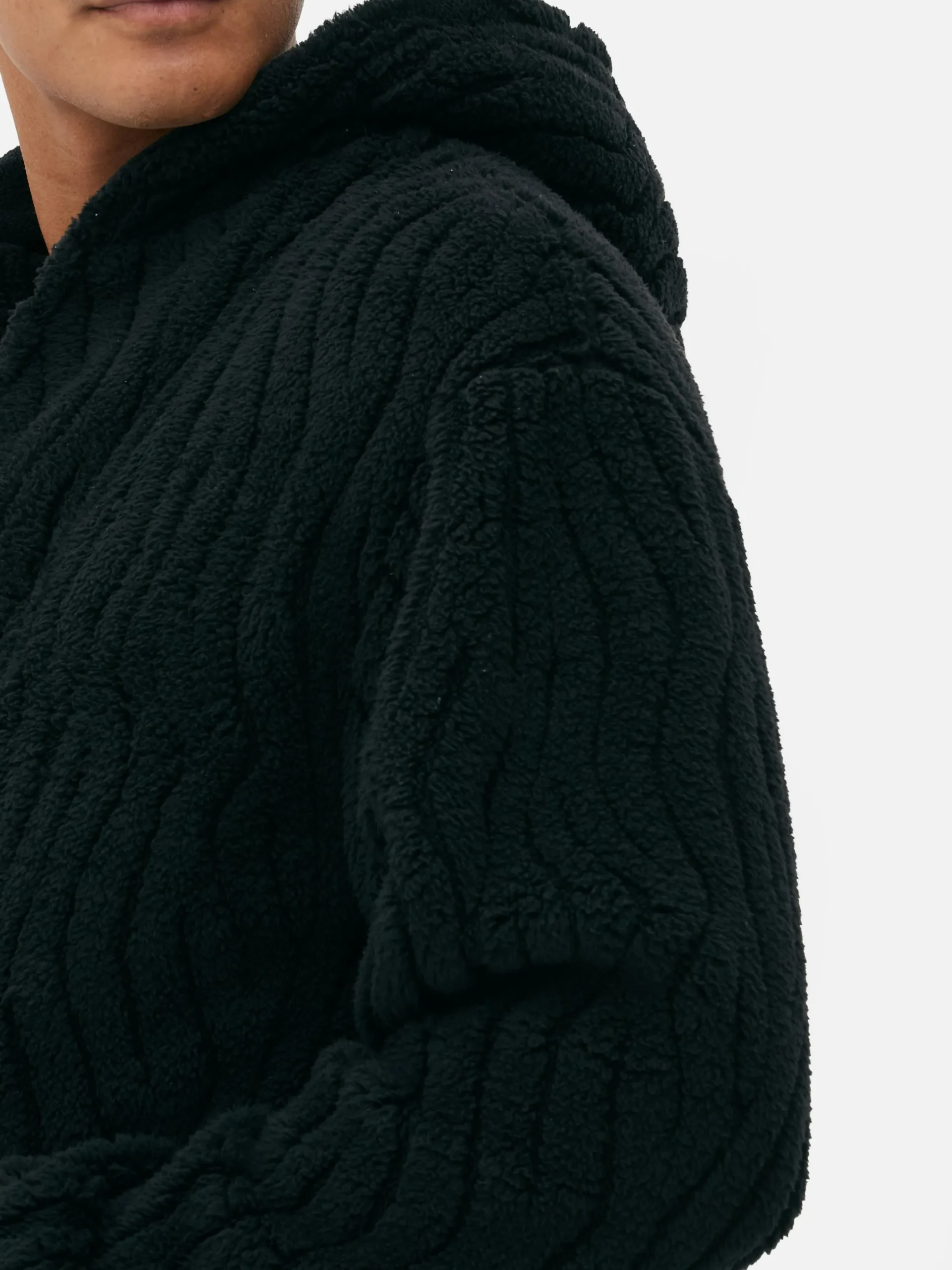 Strukturierter Fleece-Bademantel