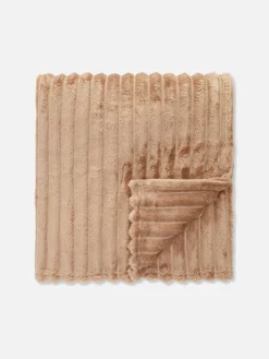 Weicher, Gerippter Überwurf